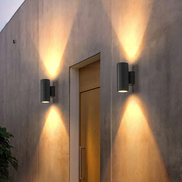 AlumiBright - væglampe af aluminium