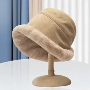 Trendige Wintermütze für Frauen - FrostChic