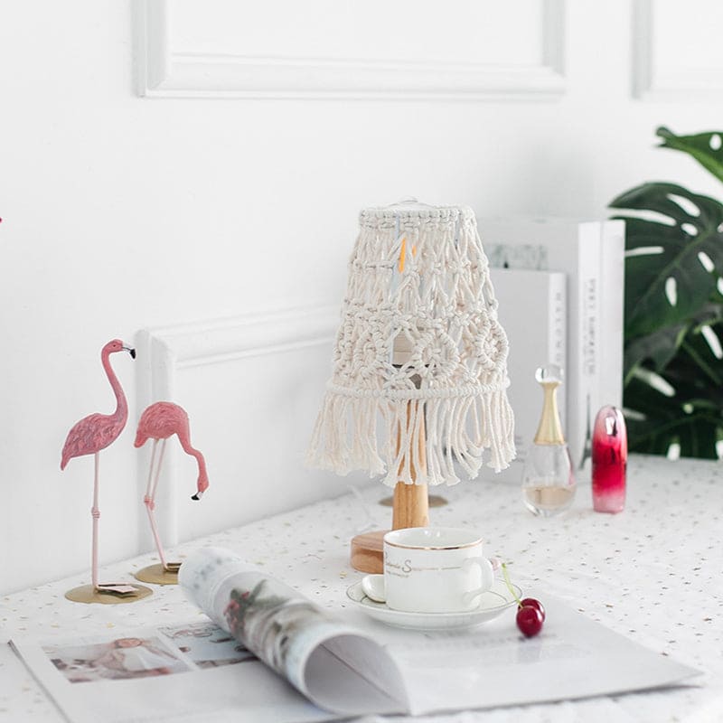 GloBright - flexibilné kužeľové svetlo s keramickým podstavcom od Nivedia Roca Clothing