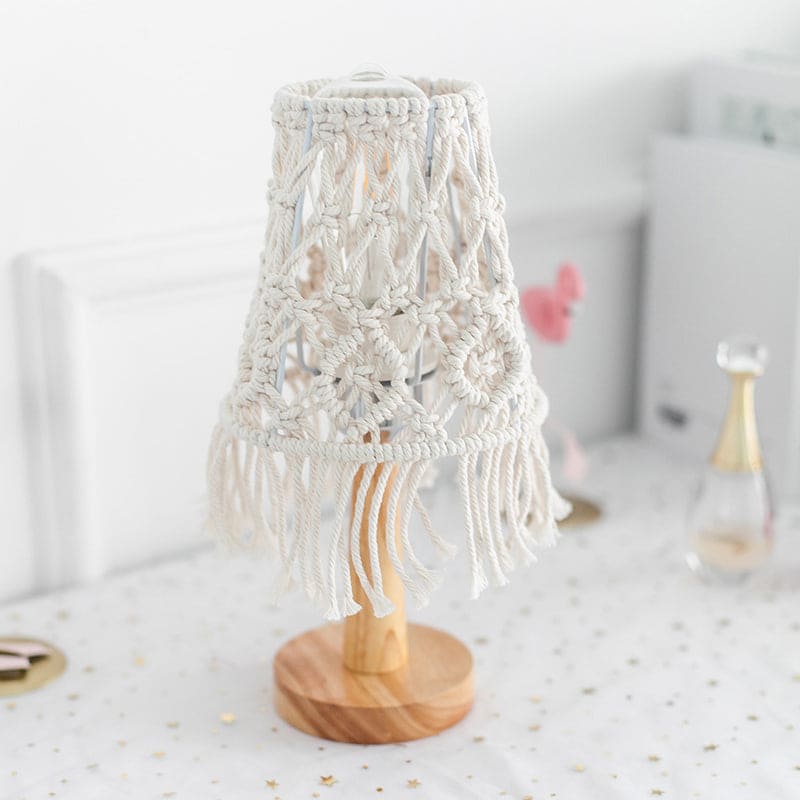 GloBright - flexibilné kužeľové svetlo s keramickým podstavcom od Nivedia Roca Clothing