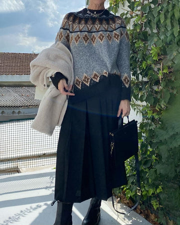 Devako Roma - Moderigtig geometrisk sweater med kontrasterende detaljer