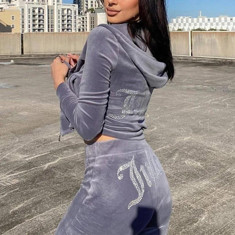 Joyline | Tuta da allenamento Juicy Y2K alla moda per un look retrò