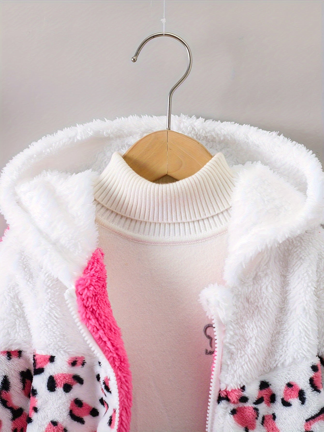 Amara Jacke mit Leopardenmuster und Fleecefutter - Stylisch und gemütlich