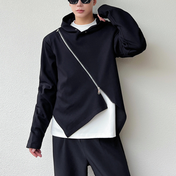 Helmut - Stilfuld herre-hoodie med asymmetrisk kant