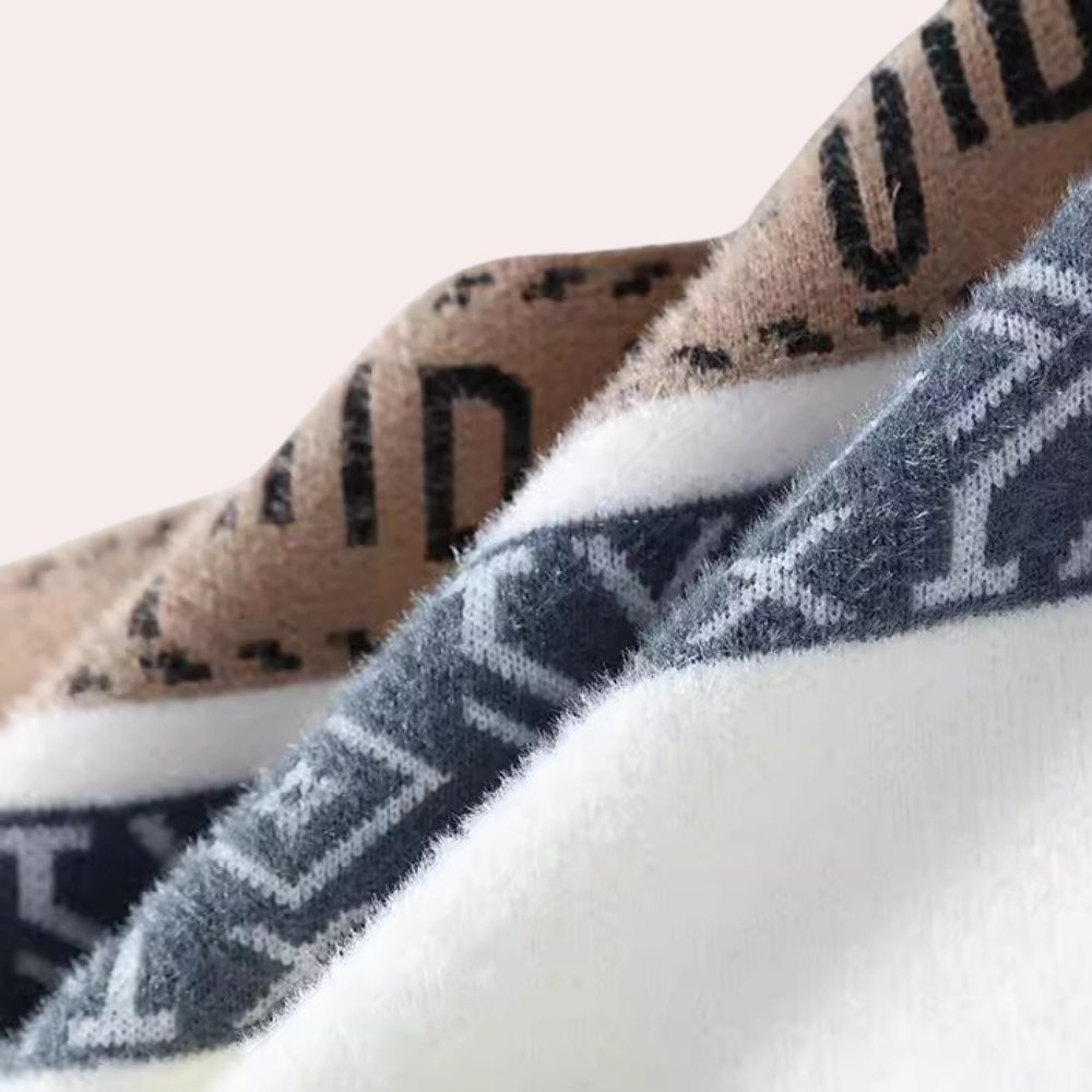 Mikolaj - pletený sveter s geometrickým vzorom pre mužov