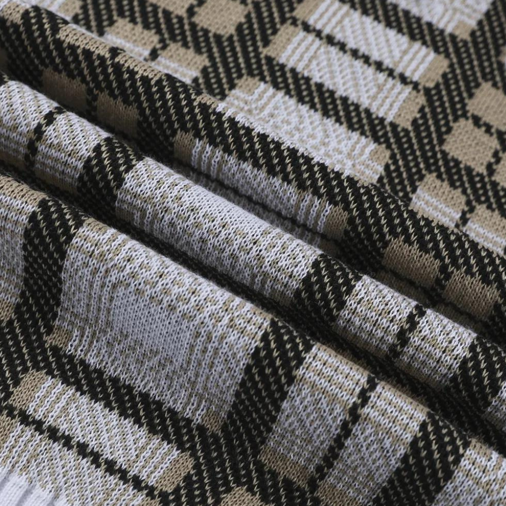 Emre - pánsky pletený sveter s kapucňou a károvaným vzorom