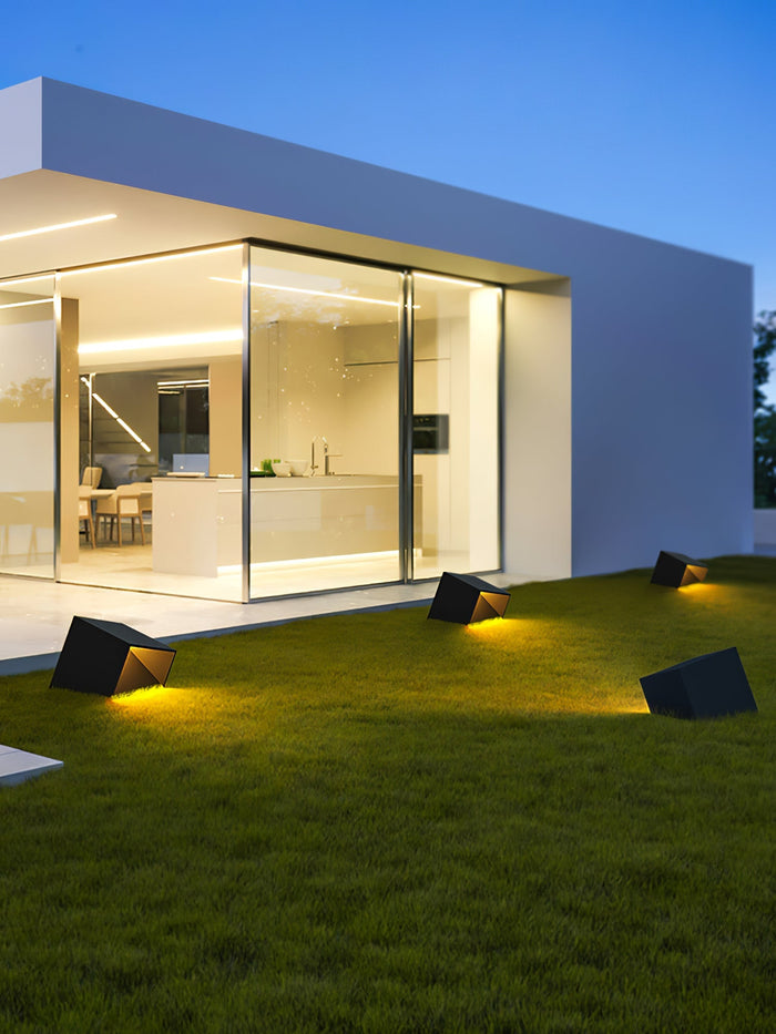 Cube - solárna lampa do záhrady