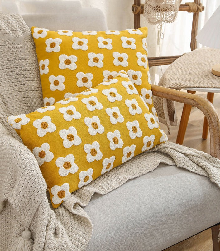 Floriva – obliečka na vankúš obdĺžniková s výšivkou sedmokrásky, bavlna