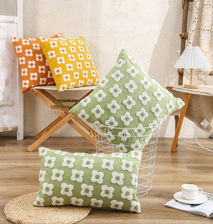 Floriva – obliečka na vankúš obdĺžniková s výšivkou sedmokrásky, bavlna