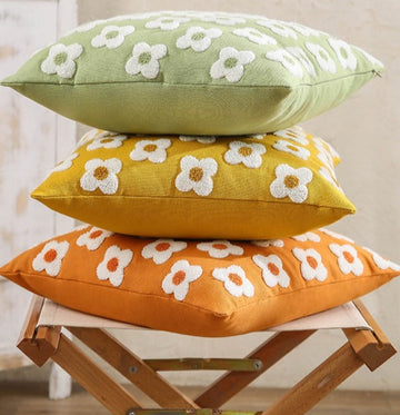 Housse de coussin lombaire brodée Daisy