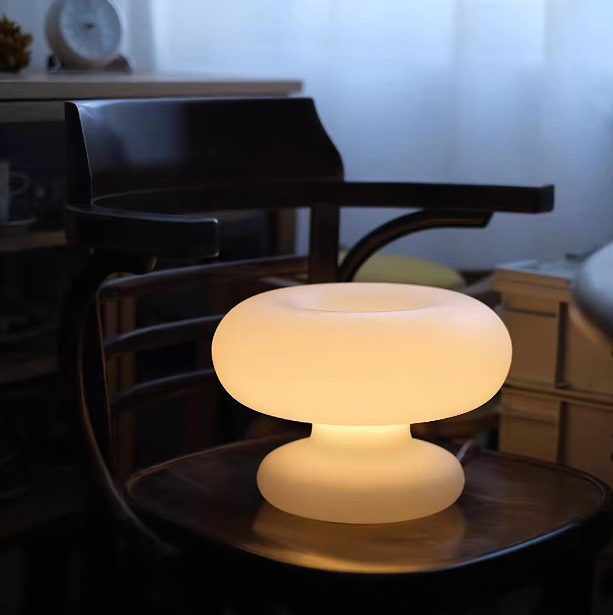 DonutLamp - Jemná a žiarivá stolná lampa, perfektná do každej miestnosti