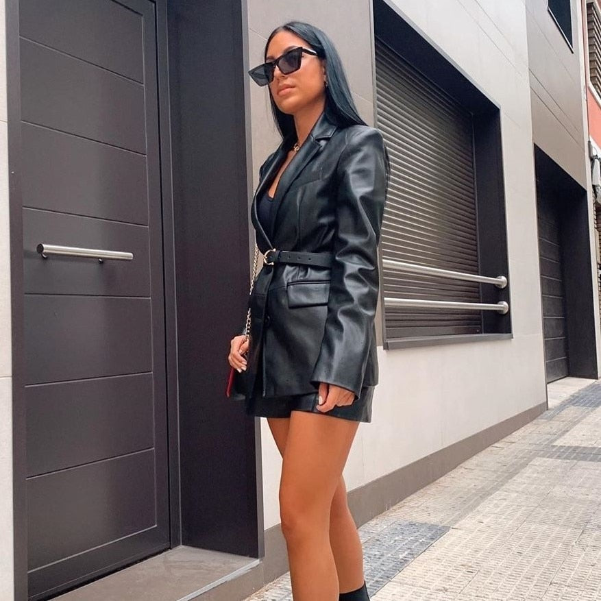 Winlena Blazer – Blazer en cuir élégant pour femmes avec coupe moderne