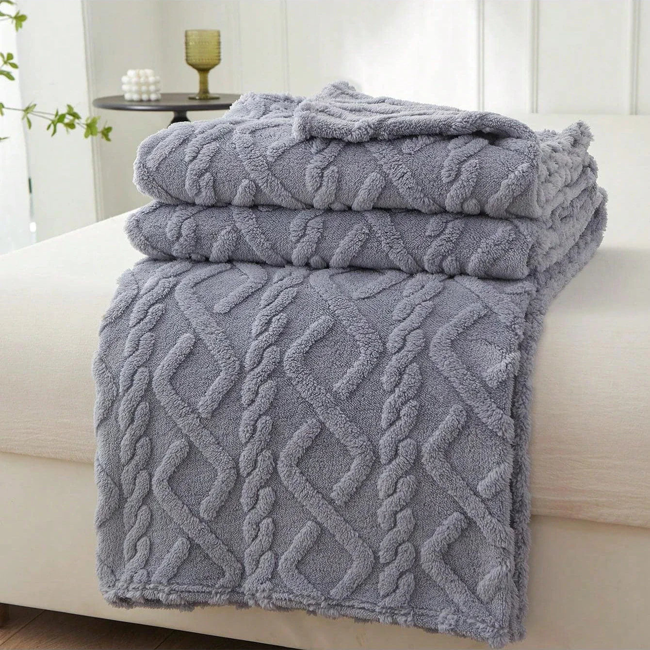 CozyNest – Plyšová coral fleece deka na pohovku a posteľ ľahká a mäkká
