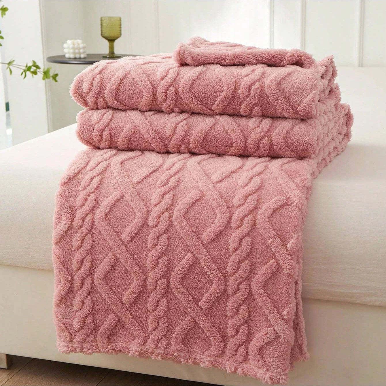 CozyNest – Plyšová coral fleece deka na pohovku a posteľ ľahká a mäkká