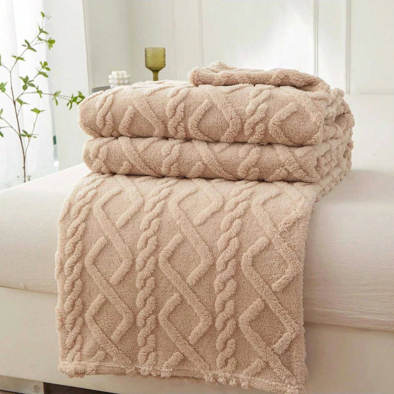 CozyNest – Plyšová coral fleece deka na pohovku a posteľ ľahká a mäkká