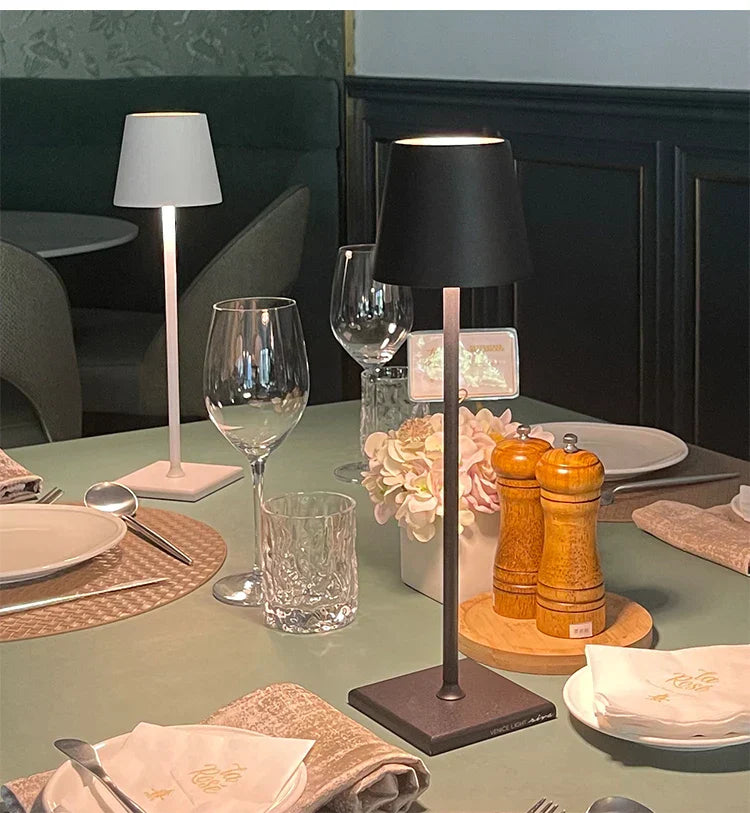 LumiGlow - Bezdrôtová nabíjateľná stolná lampa Nordiclight