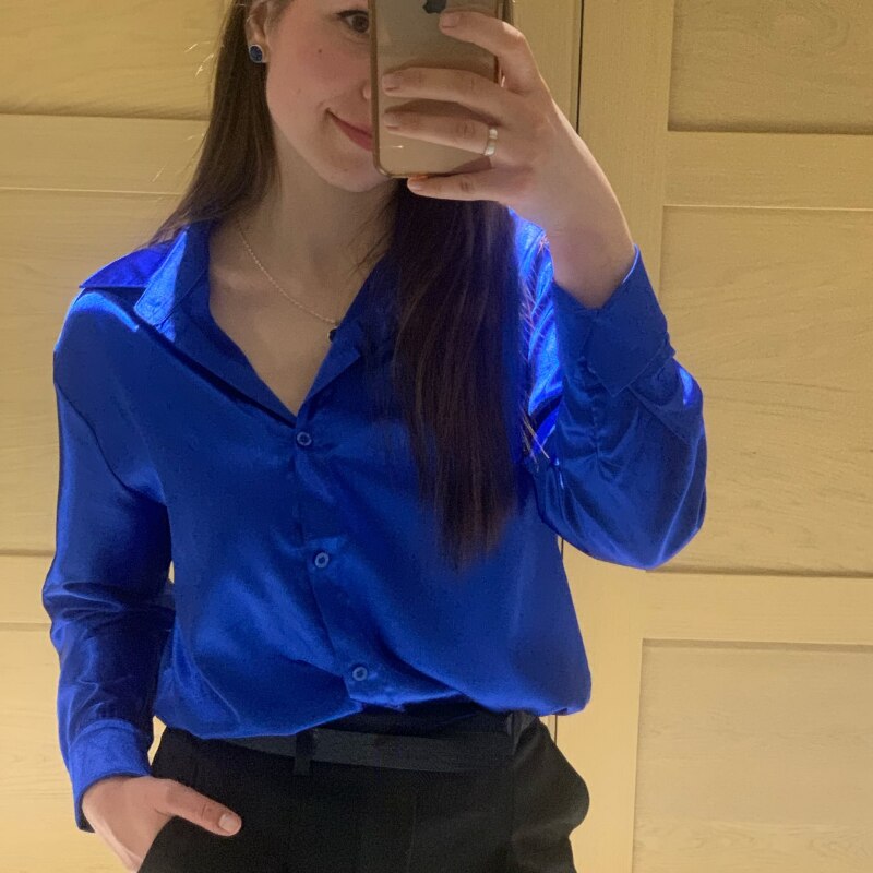 Devako Sophias Satinbluse mit Polokragen | Büro-Damen-Bluse aus Seide | Vintage-Design mit lockerem Knoten | Elegante Mode