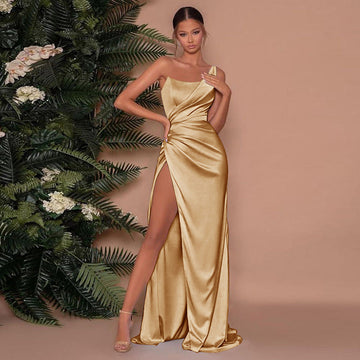 Olivia – Satin-enkelt-skulder-aftenkjole i elegant design