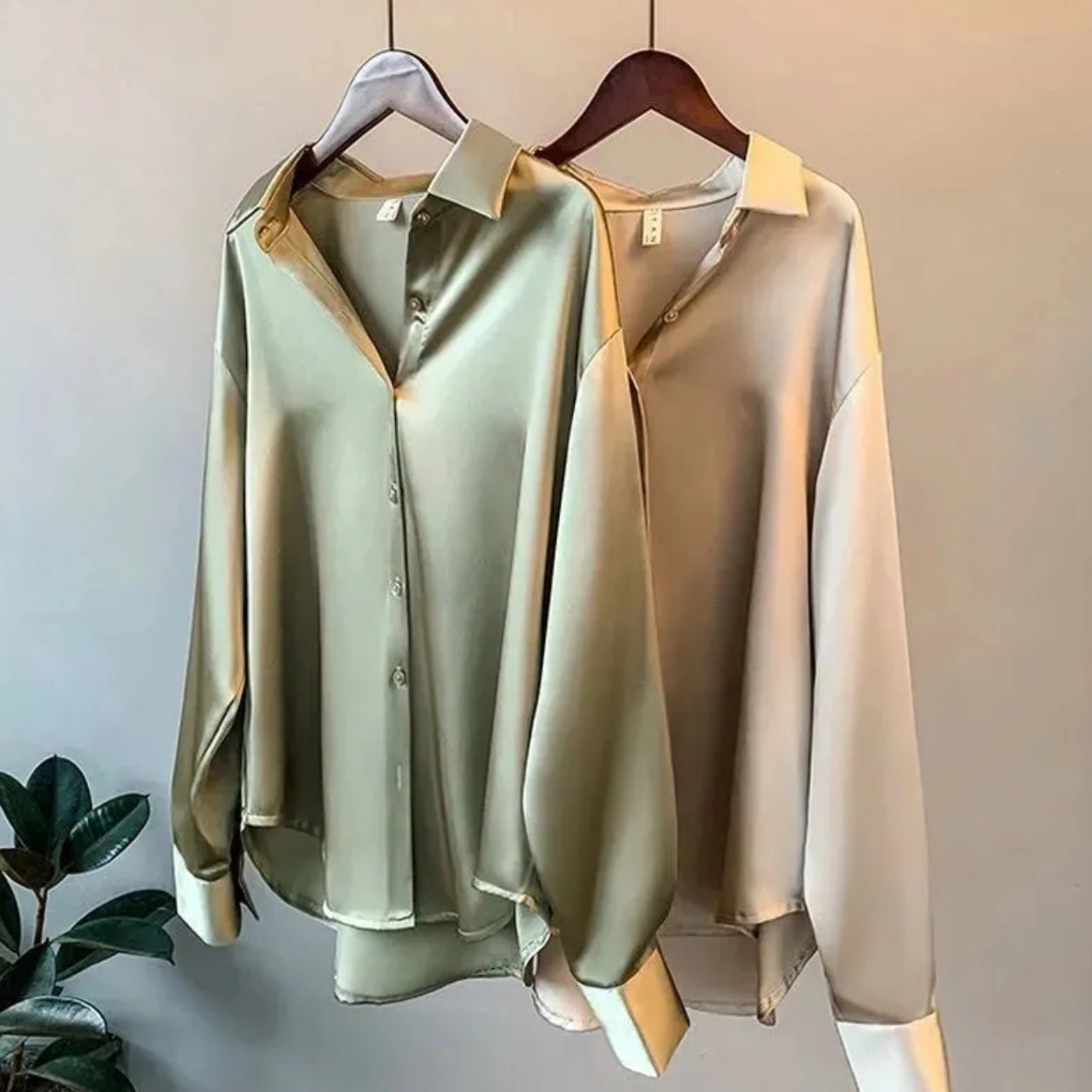 Luxuriöse Seidenbluse – Eleganz und Vielseitigkeit für Jeden Anlass