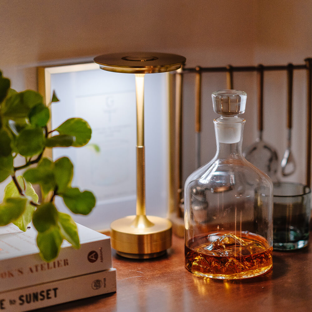 Devako MetalSense | Bezdrôtová stolná lampa z kovu