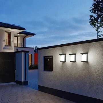 AquaSense - Lampade con sensore di movimento impermeabili