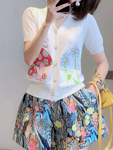 Mersie | Cardigan à col en V avec motif fleurs et champignons pour un look ludique