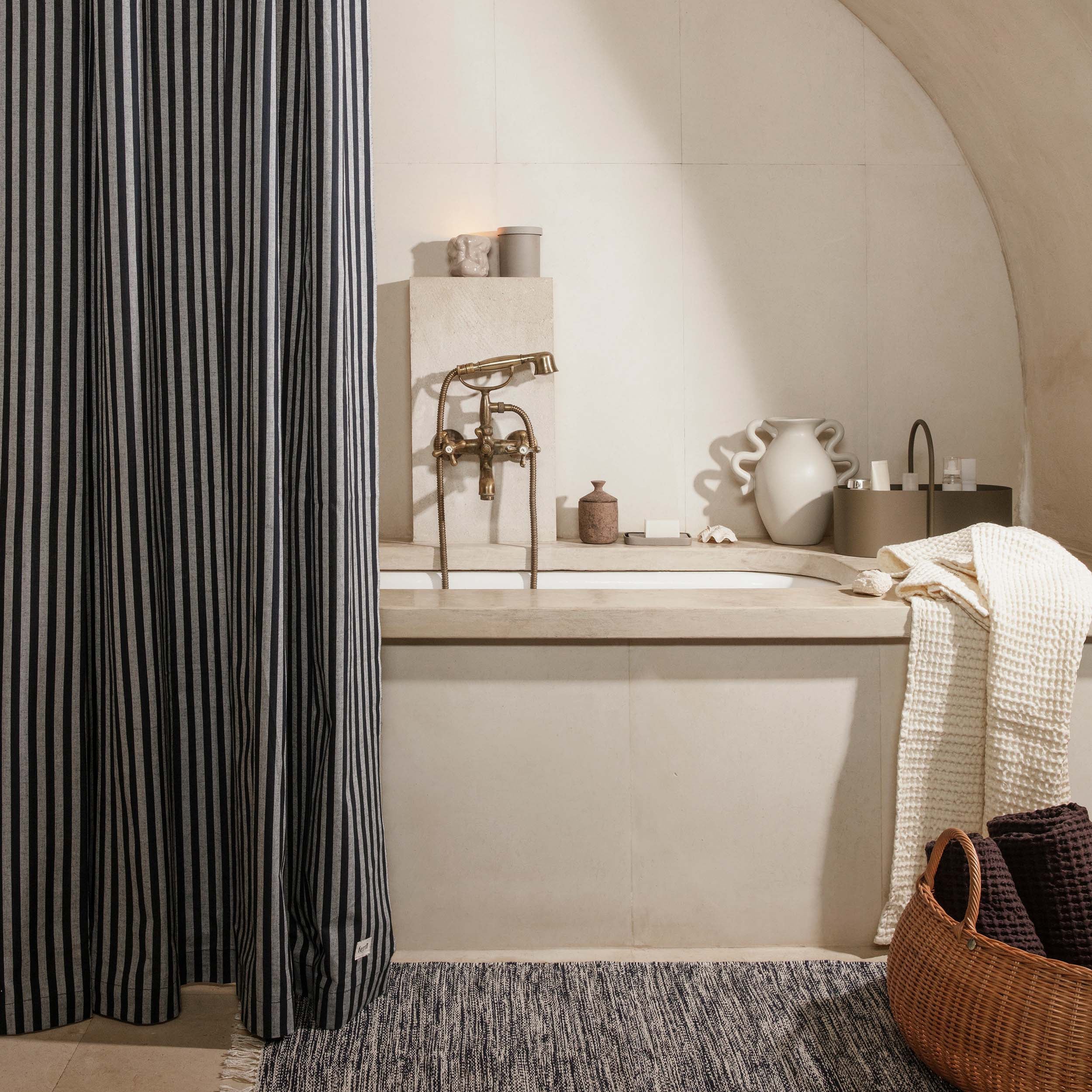 Laverne – Chambray záves do sprchy vodoodpudivý v pieskovej optike