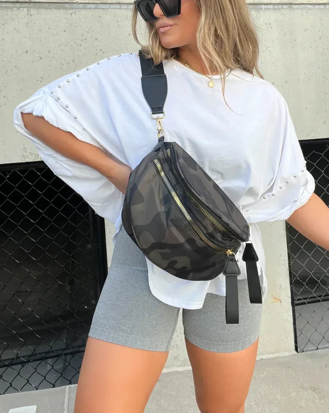 Devako Bella - T-shirt taglia forte con borchie
