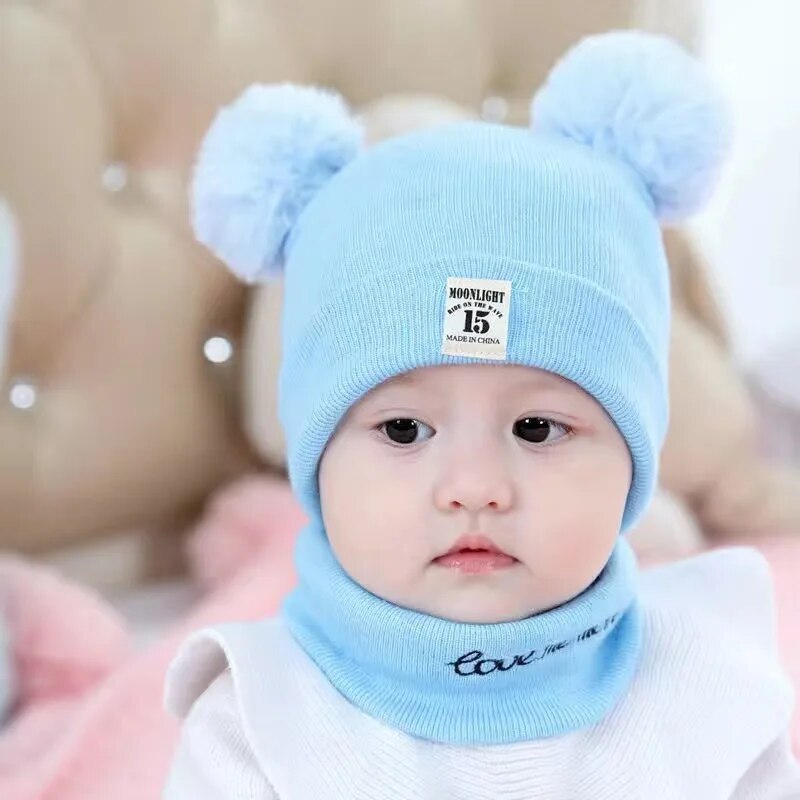 Zimná detská čiapka s brmbolcom