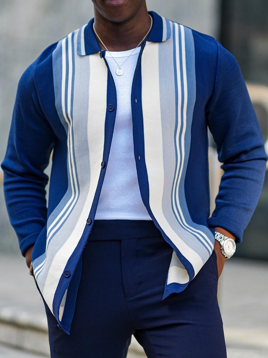 Pánsky pruhovaný pletený sveter s klopami a gombíkovou légou - Štýlový a ležérny