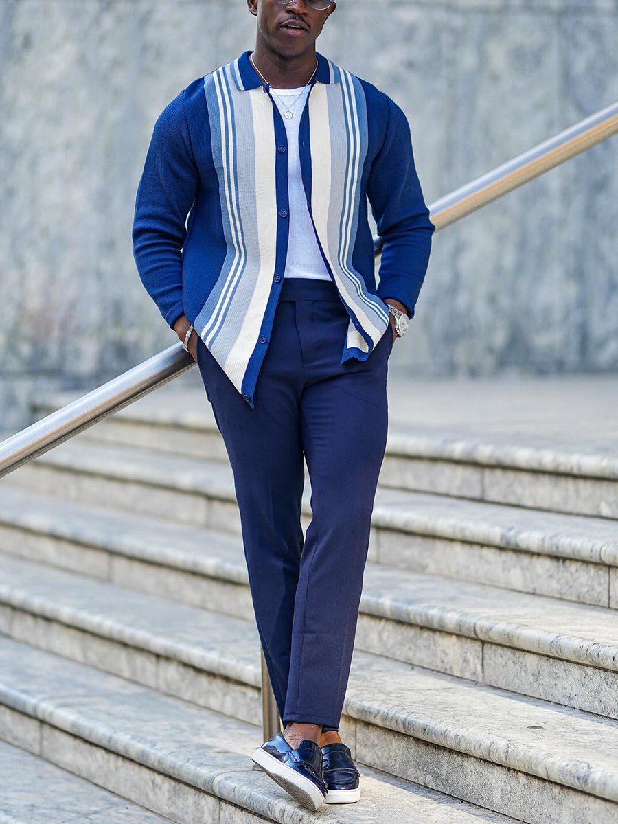 Pánsky pruhovaný pletený sveter s klopami a gombíkovou légou - Štýlový a ležérny