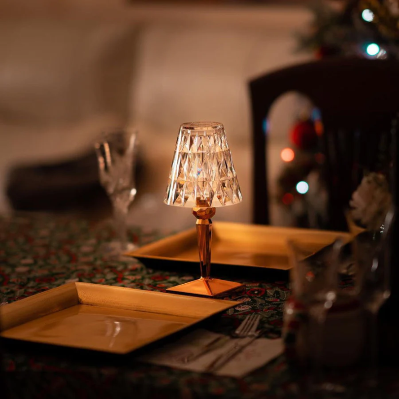 LumiÉclat – kryštálová stolná lampa moderná – elegantný dizajn a teplé svetlo