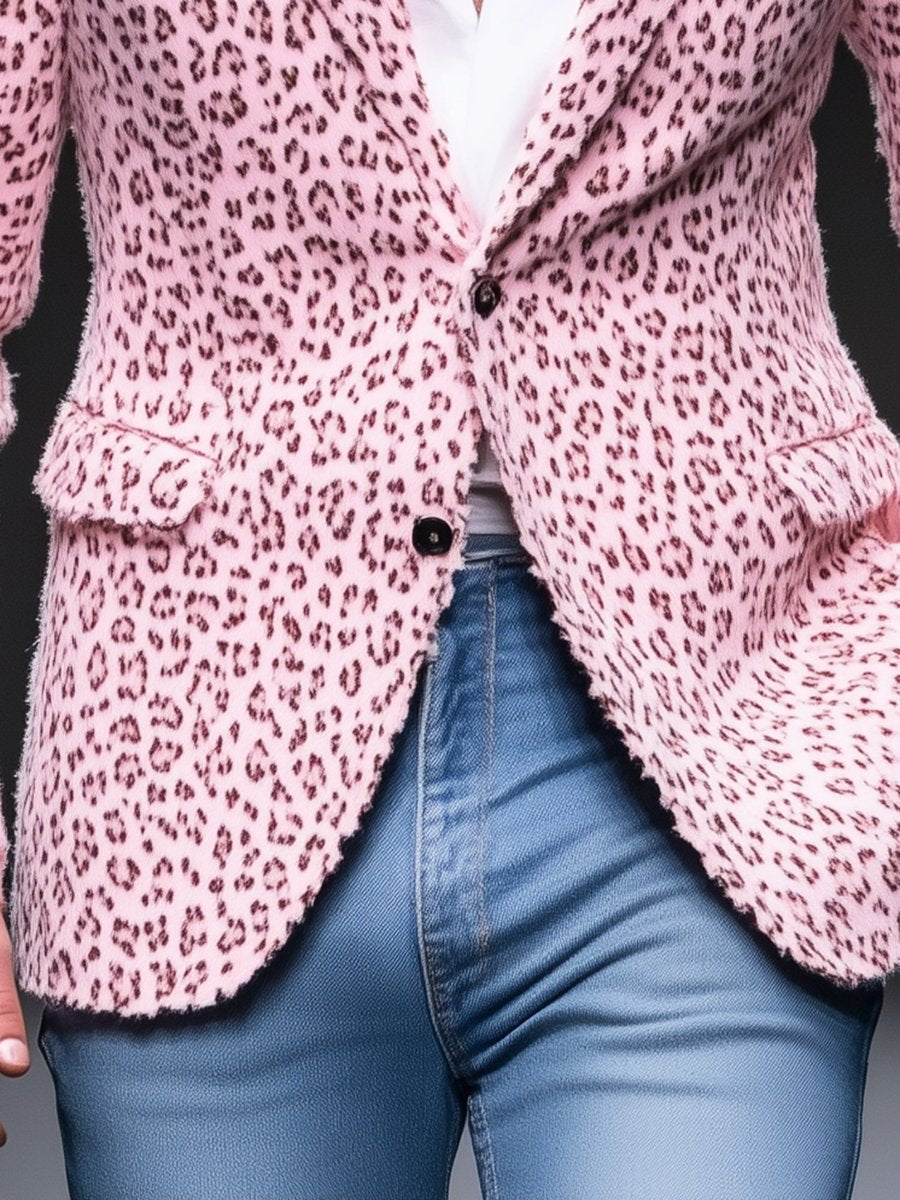 Pletený sveter s leopardím vzorom a viacerými vreckami - cool a štýlový