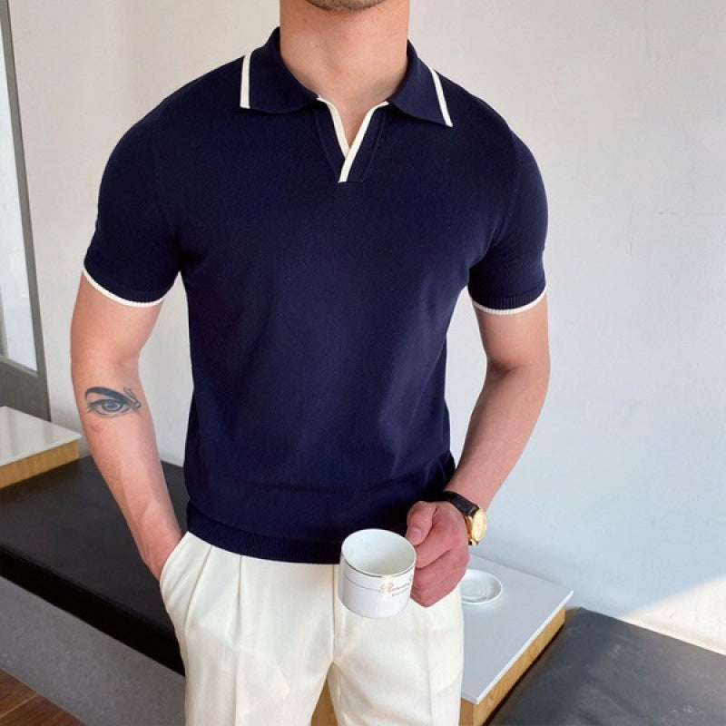 Stilfuld polo-T-shirt med V-udskæring - Karsyn
