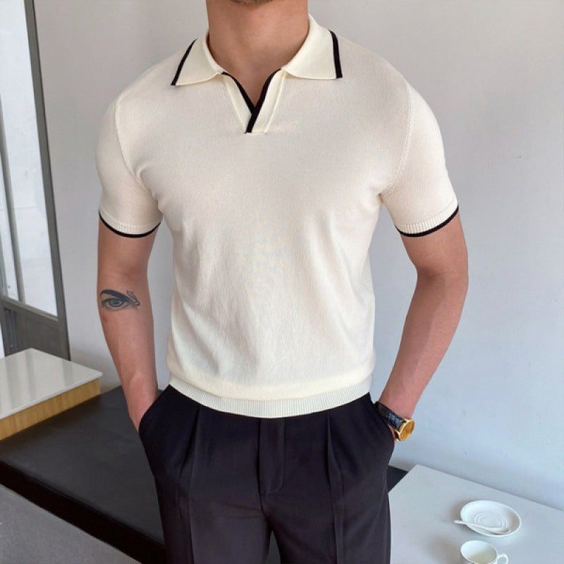 Stilfuld polo-T-shirt med V-udskæring - Karsyn