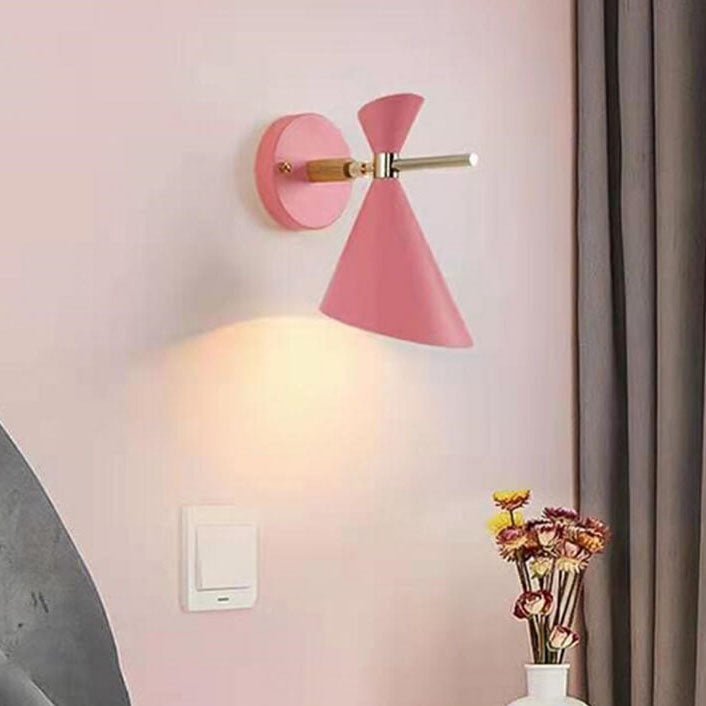NordicElegance - Einfache Wandleuchte von Horn