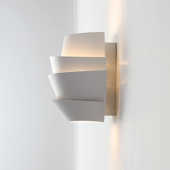 Luminique - Skandinavische Wandleuchte mit doppelten Eisenlichtern