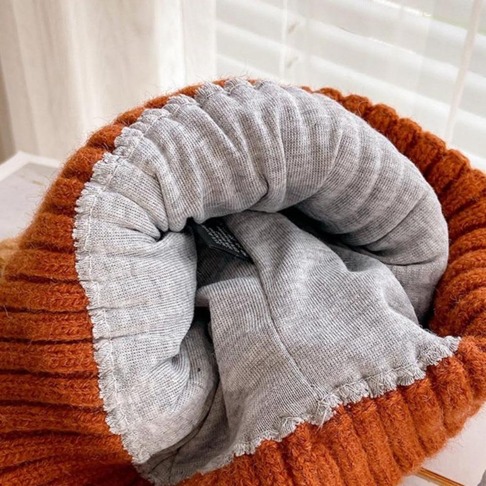 Gestrickte Wintermütze mit Katzenohren - PurrWarm