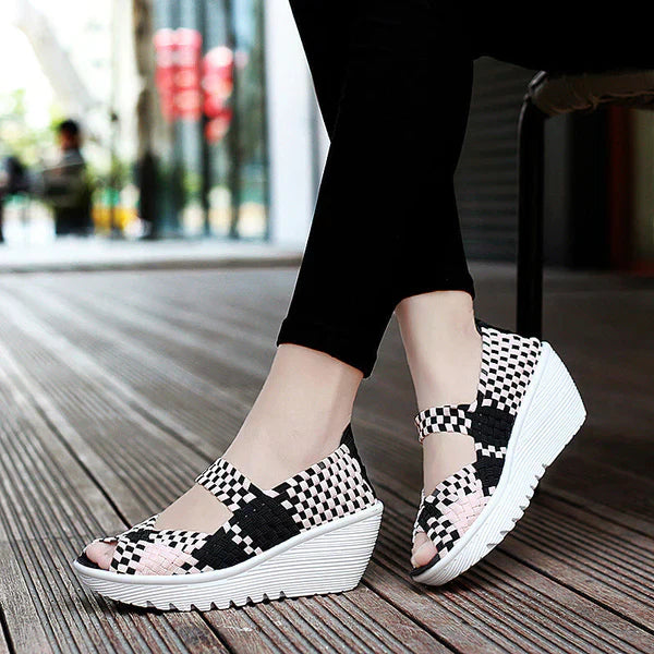FeatherEase - Bequeme Keilabsatzsandalen mit weicher Sohle