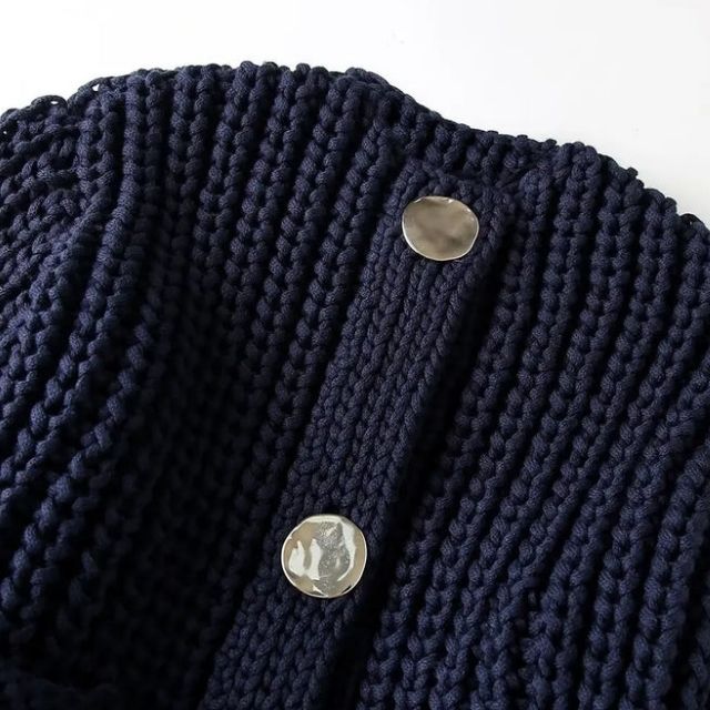 Grob gestrickte Strickjacke mit großen Knöpfen - Allison