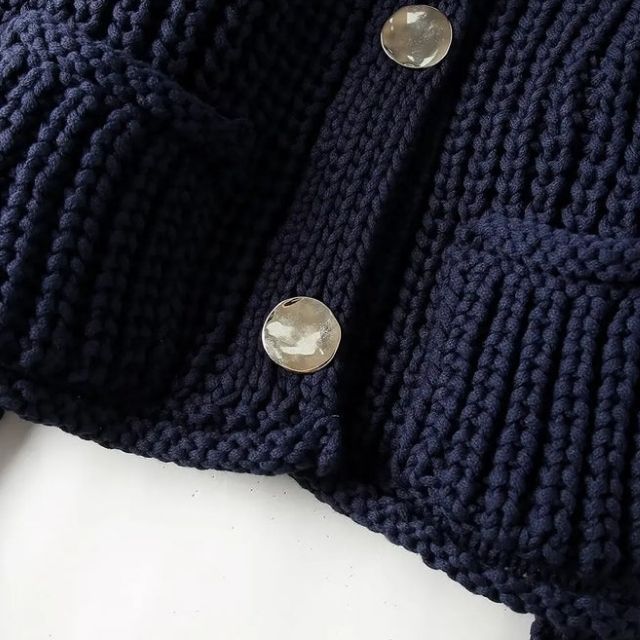 Grob gestrickte Strickjacke mit großen Knöpfen - Allison