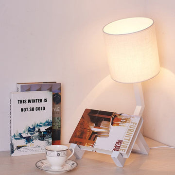 NordicLight - Skandinavische Tischleuchte mit integriertem Bücherregal