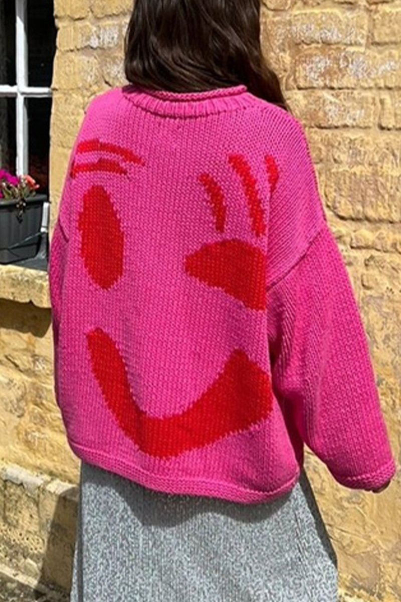 Smiley svetr pro nenucený a módní vzhled