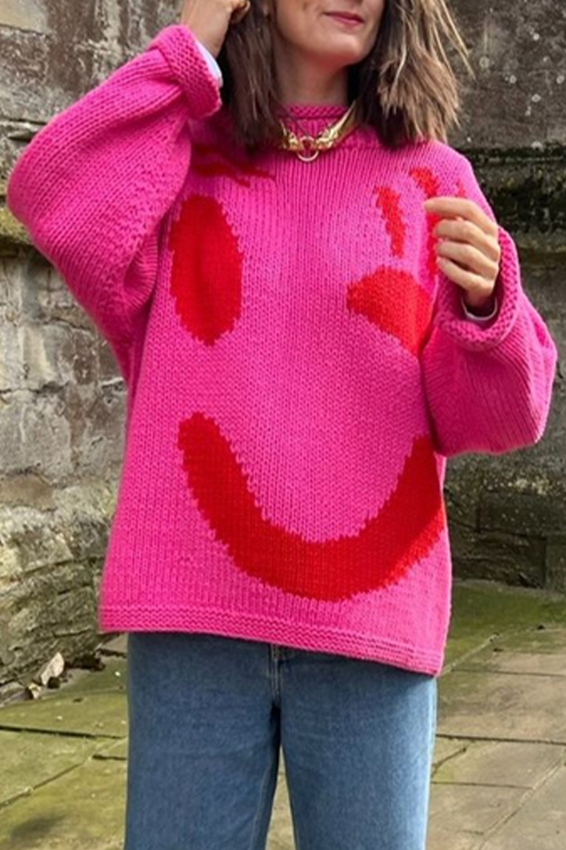 Smiley svetr pro nenucený a módní vzhled