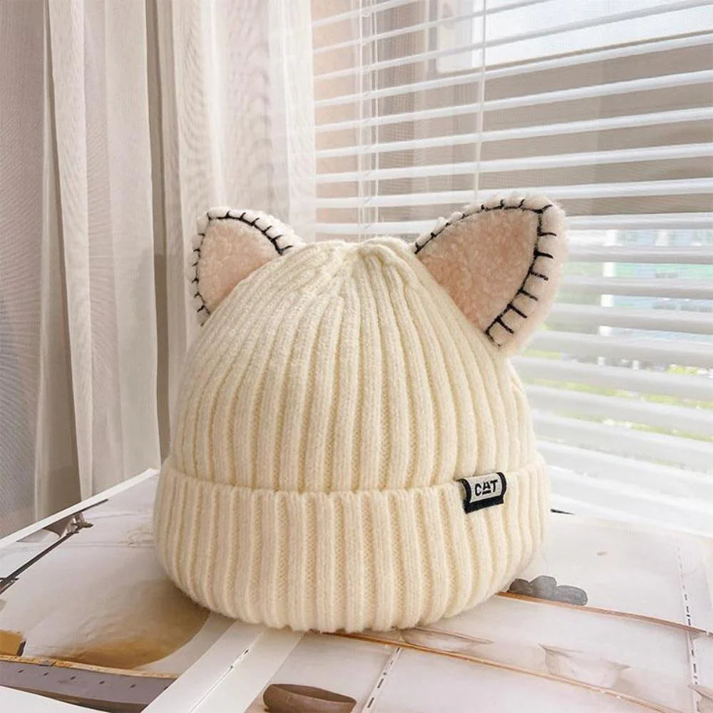 Gestrickte Wintermütze mit Katzenohren - PurrWarm