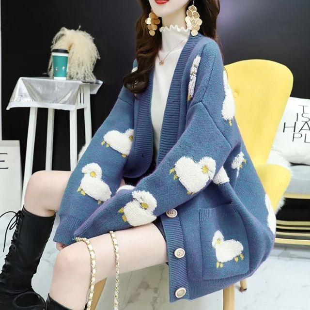 Dicke Strickjacke mit Schafmotiv - Bonnie