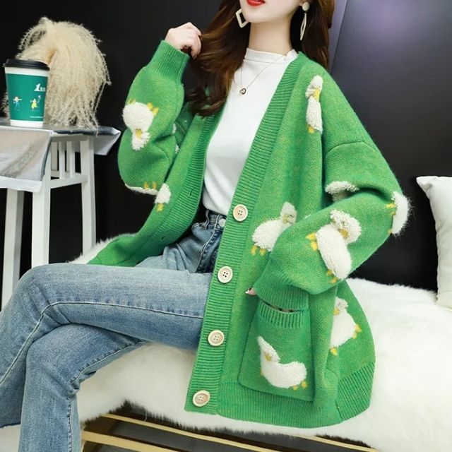 Dicke Strickjacke mit Schafmotiv - Bonnie