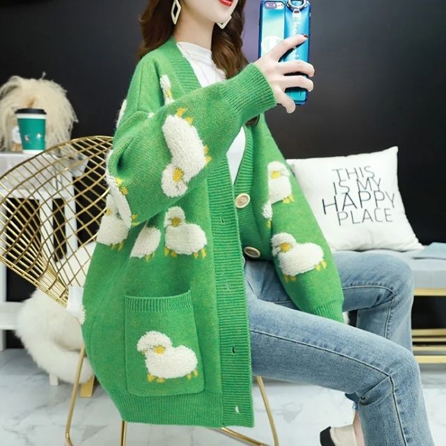 Dicke Strickjacke mit Schafmotiv - Bonnie