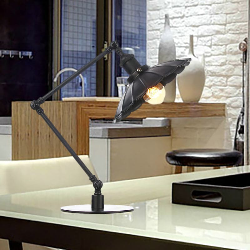 LightStyle - Verstellbare Vintage-Lampe mit gewelltem Metallschirm