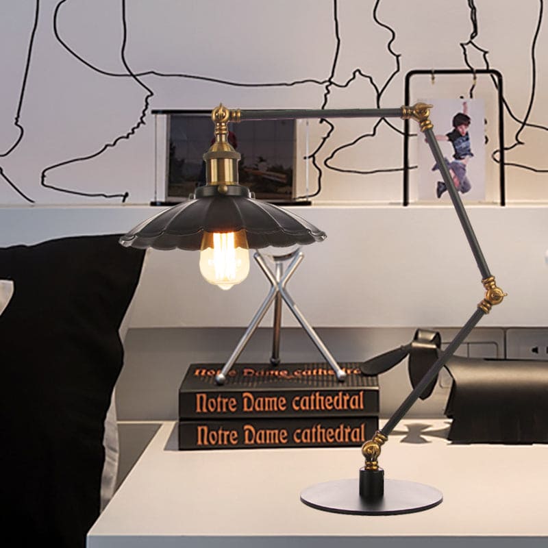 LightStyle - Verstellbare Vintage-Lampe mit gewelltem Metallschirm
